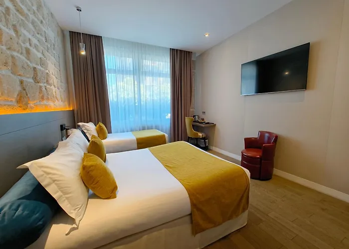 Familia Hotel Parigi